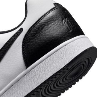 “Nike EBERNON LOW PREMIUM”