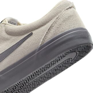 “Nike CHARGE SUEDE”